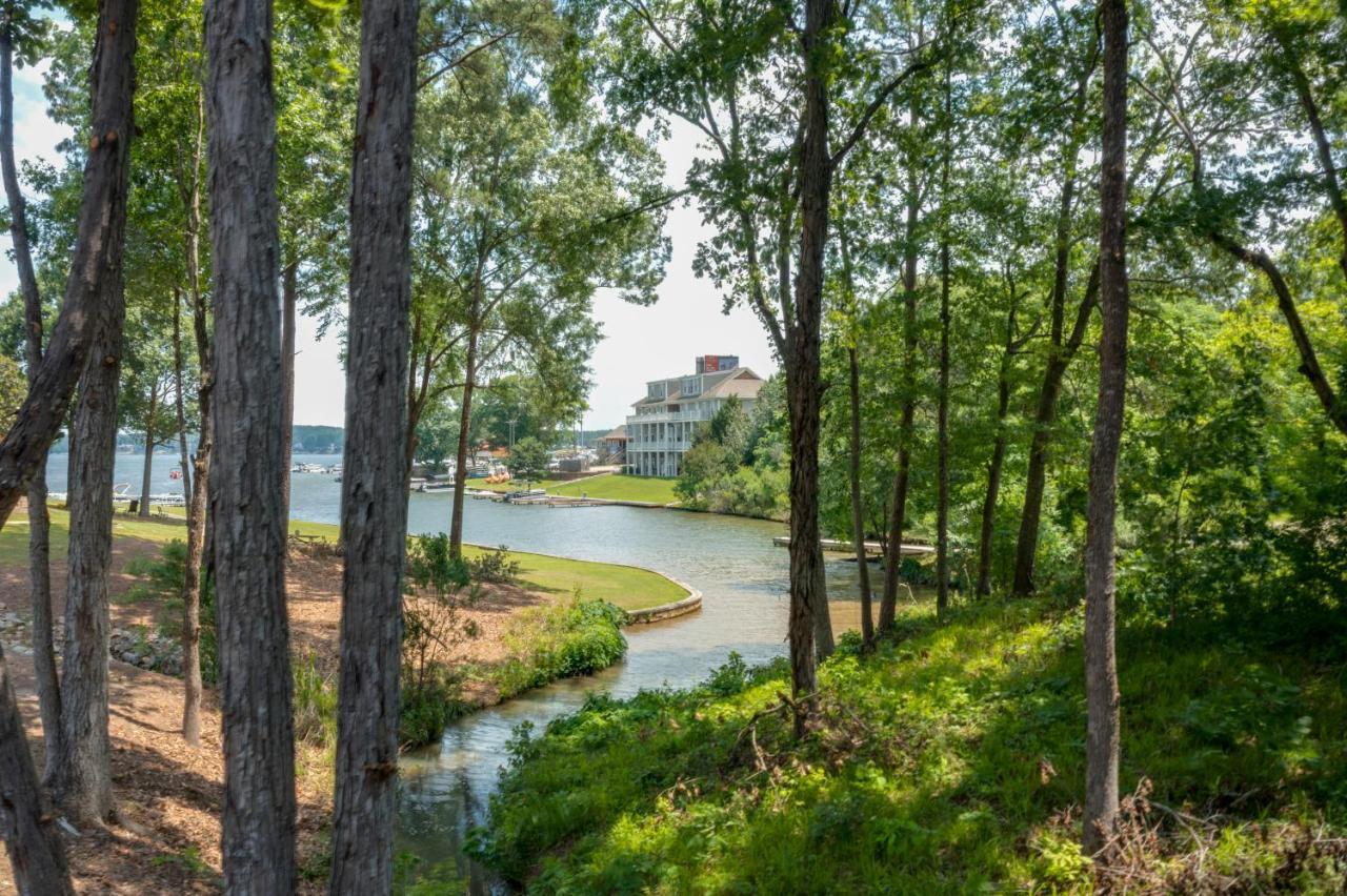 Lake Oconee Abode With Patio, Grill And Fire Pit Table Eatonton エクステリア 写真